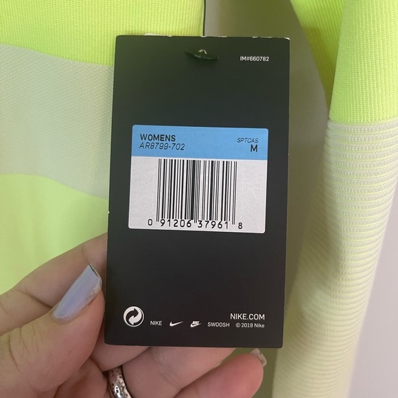 Nike NWT Women's Neon Yellow pack Tech Dress size Med SOLDOUT - Picture 7 of 11